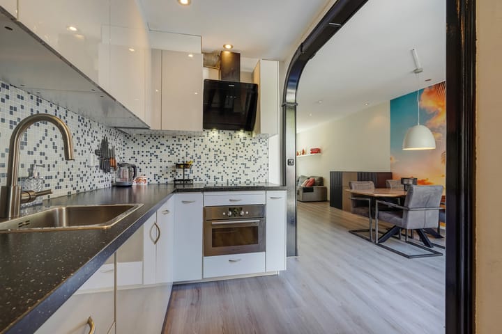 Foto 22 van Boele van Hensbroekstraat 42