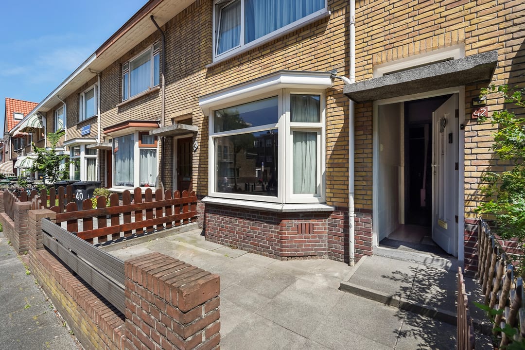 Photo 7 of Boele van Hensbroekstraat 42