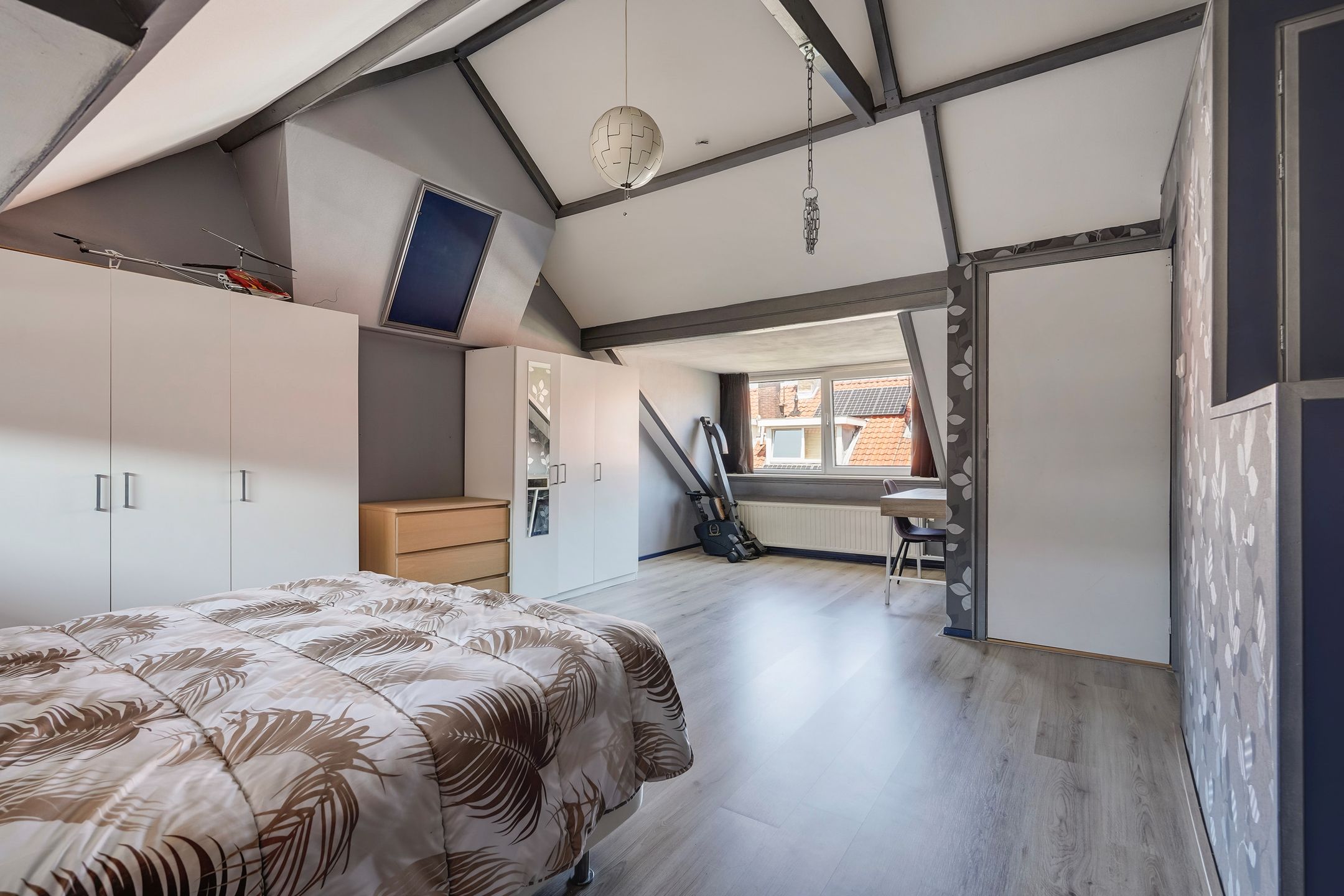 Photo 39 of Boele van Hensbroekstraat 42