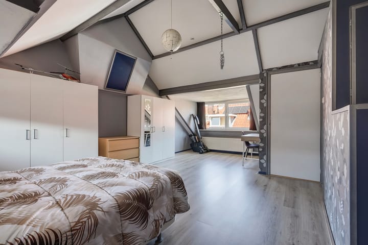 Foto 39 van Boele van Hensbroekstraat 42