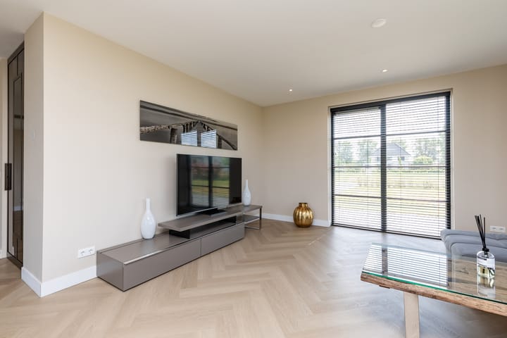 Photo 9 of William Jamesstraat 25