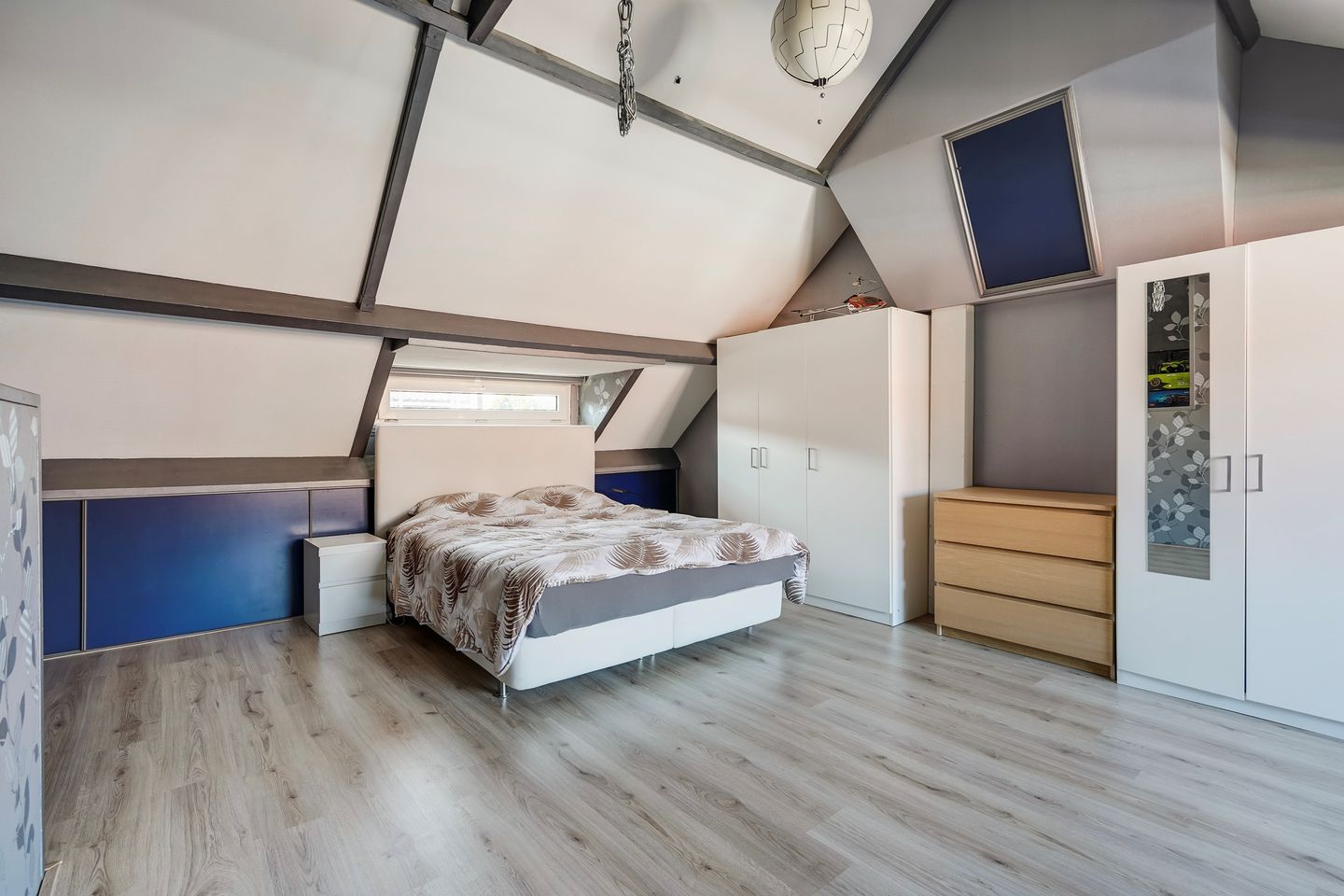 Photo 40 of Boele van Hensbroekstraat 42