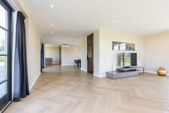 Photo 13 of William Jamesstraat 25