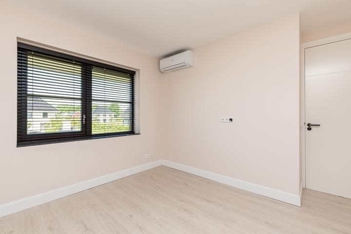 Photo 40 of William Jamesstraat 25