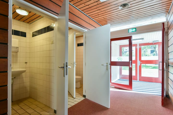 Photo 4 of Van Wassenaerstraat 9