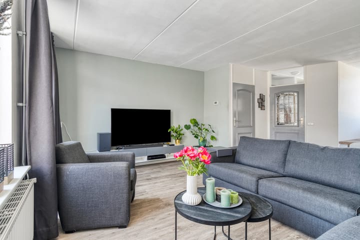 Photo 9 of Weegbree 4