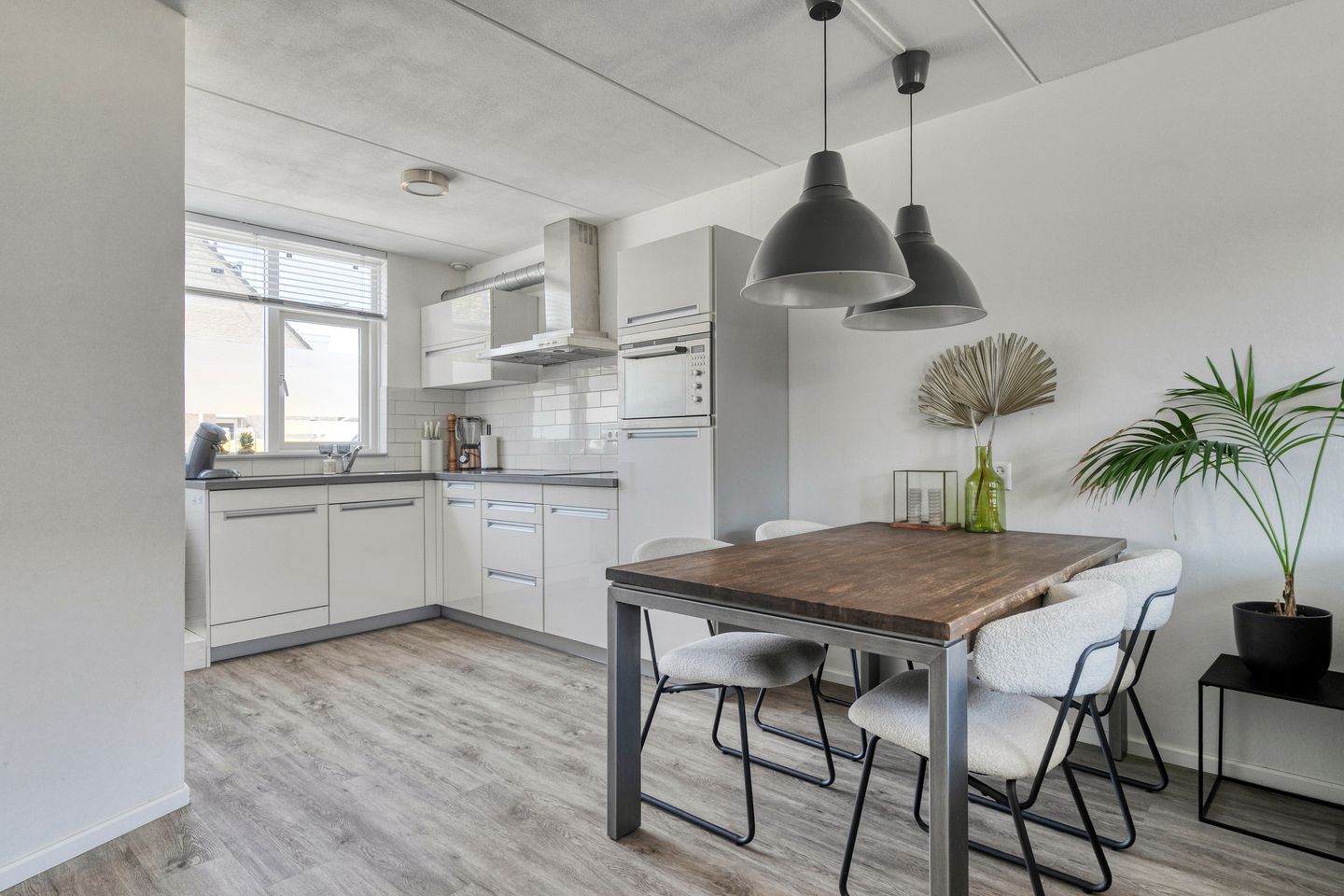 Foto 10 van Weegbree 4