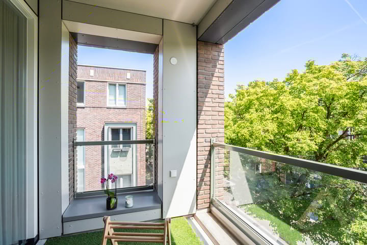 Foto 19 van Roentgenstraat 123