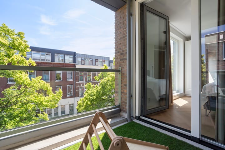 Foto 20 van Roentgenstraat 123