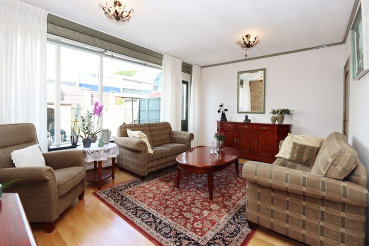 Foto 2 van van Ostadeweg 8