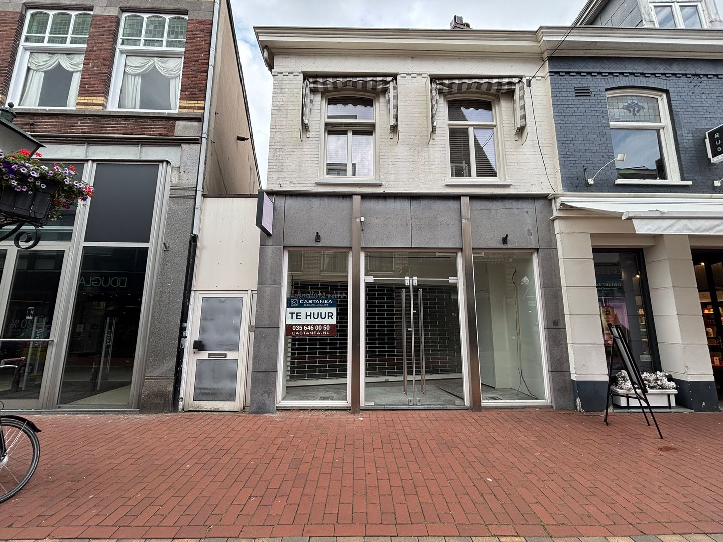 Winkel Bussum Zoek winkels te huur: Nassaulaan 30 1404 CP Bussum