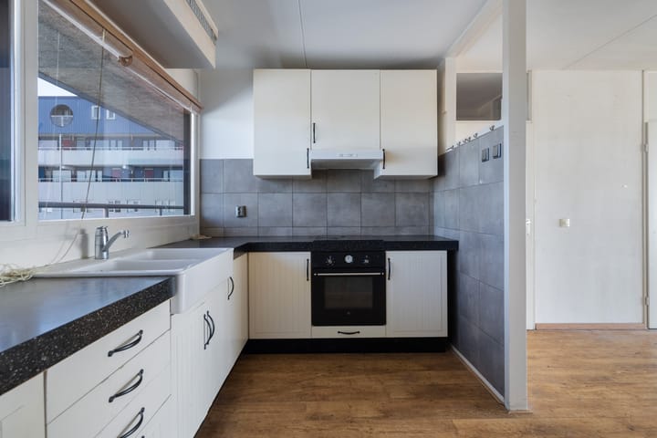 Photo 2 of Weena 979