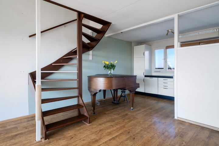 Photo 7 of Weena 979