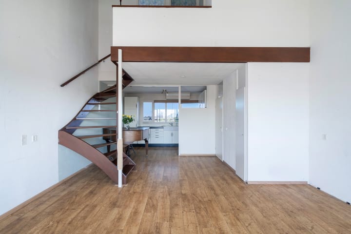 Photo 9 of Weena 979