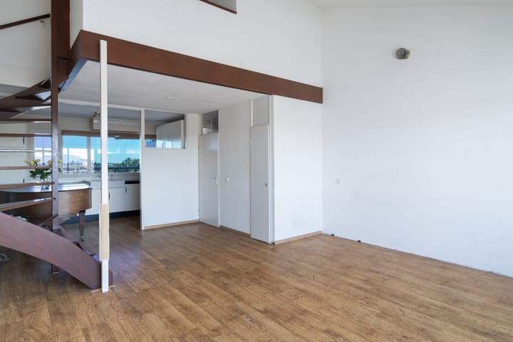 Photo 10 of Weena 979