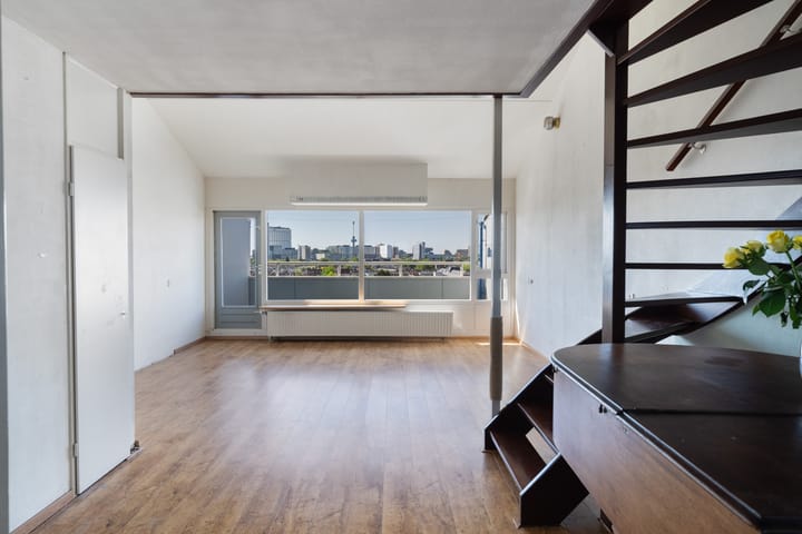 Photo 13 of Weena 979