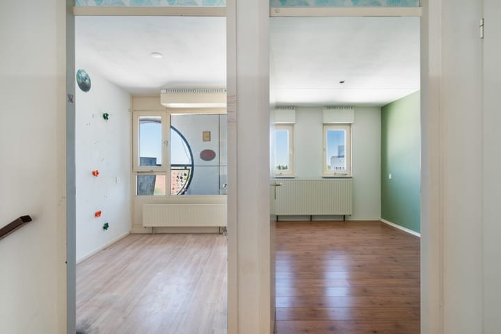 Photo 28 of Weena 979