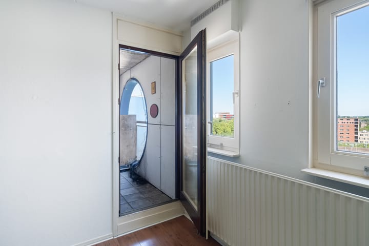 Photo 36 of Weena 979