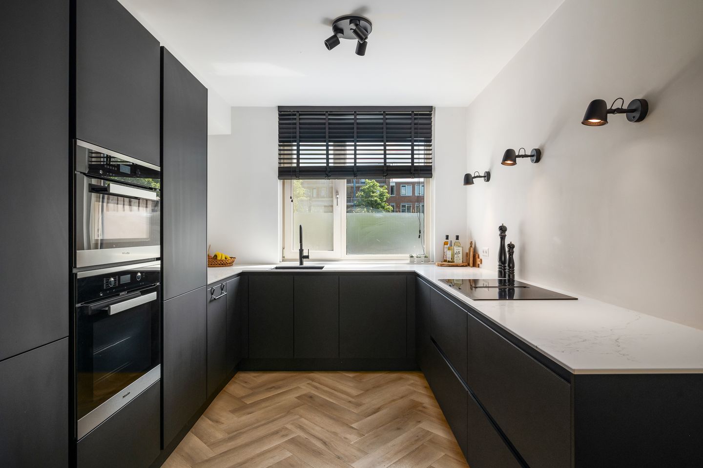 Foto 10 van Johan Huizingastraat 53