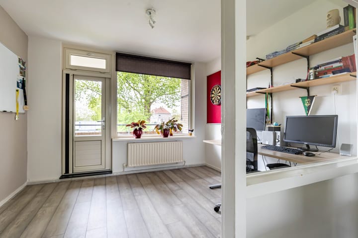 Photo 36 of Dierenriemstraat 205