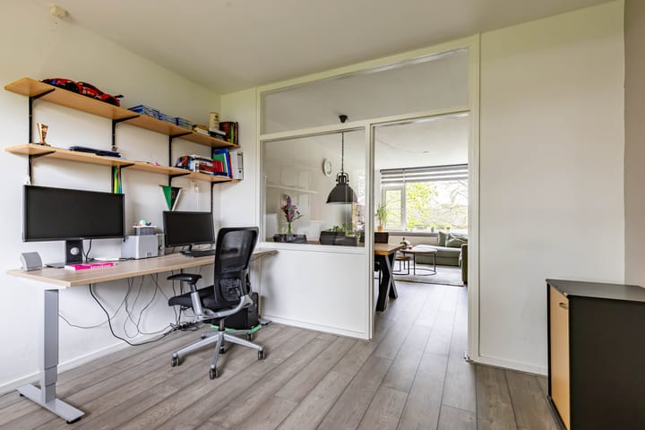 Photo 38 of Dierenriemstraat 205