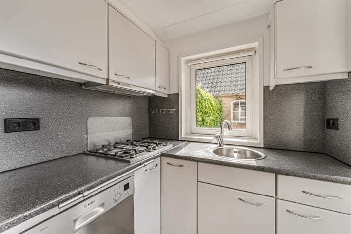 Photo 9 of Prins Bernhardlaan 35