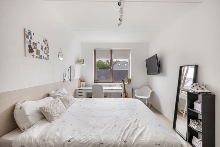 Foto 19 van Smaragd 76