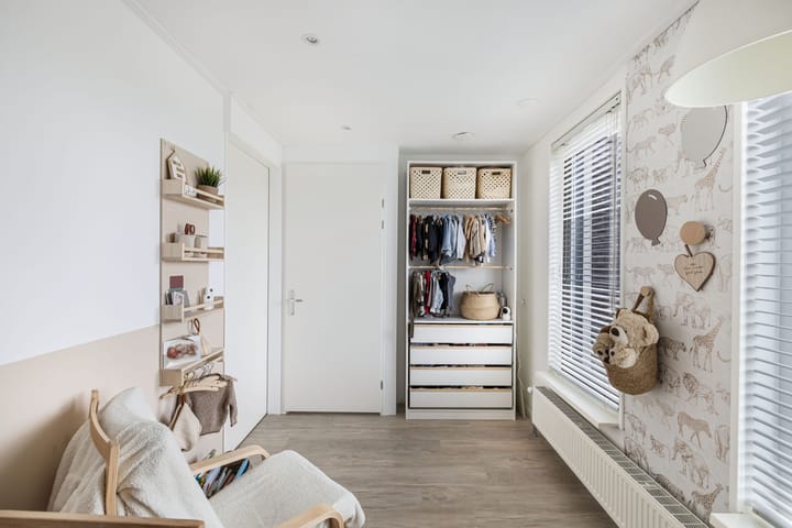 Foto 20 van Smaragd 76