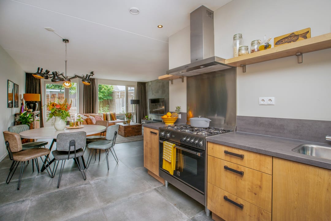 Foto 8 van Schoenmaker 19