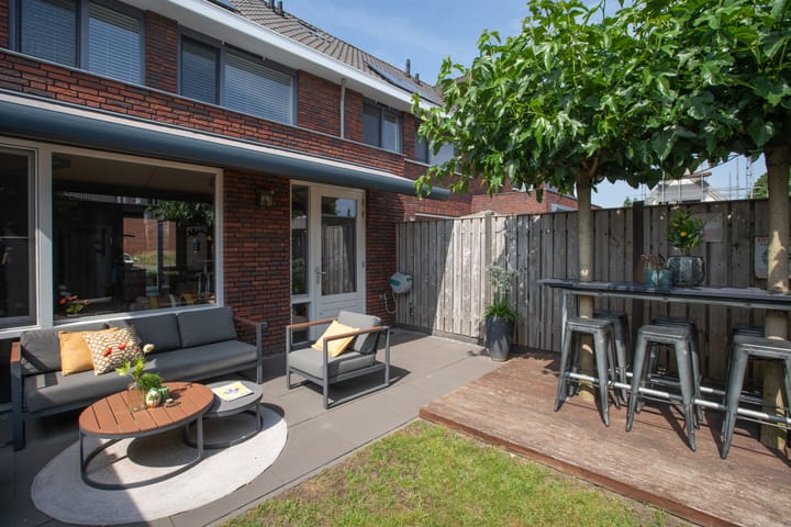 Foto 17 van Schoenmaker 19