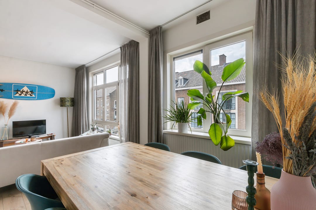 Photo 13 of Jonker Fransstraat 96-D