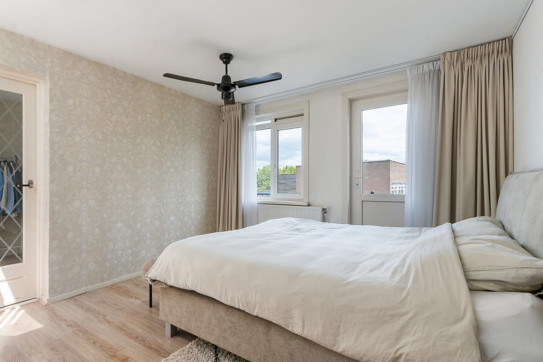 Photo 22 of Jonker Fransstraat 96-D