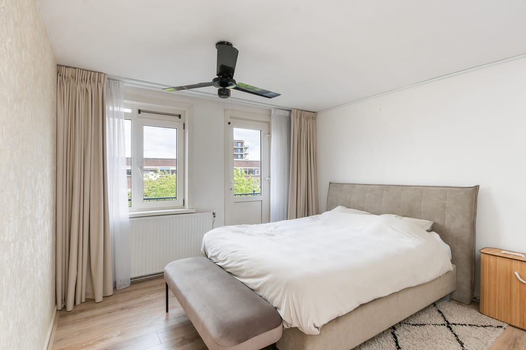 Photo 23 of Jonker Fransstraat 96-D