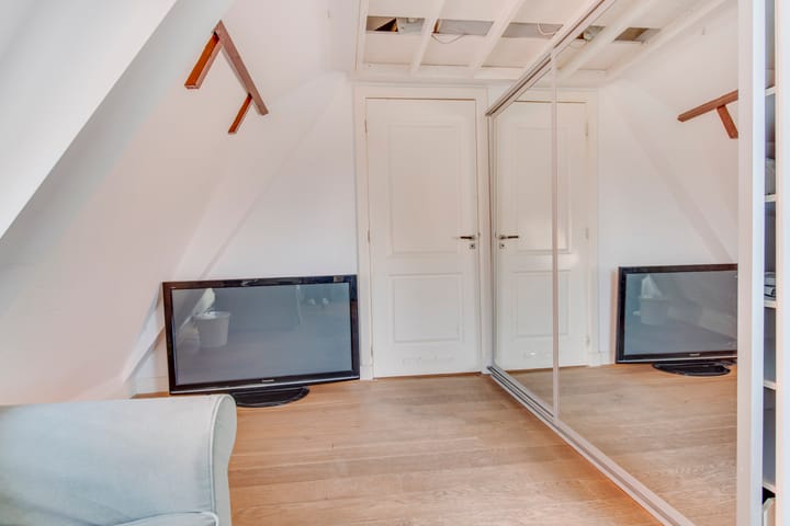 Foto 27 van Eerste Van Swindenstraat 373-G