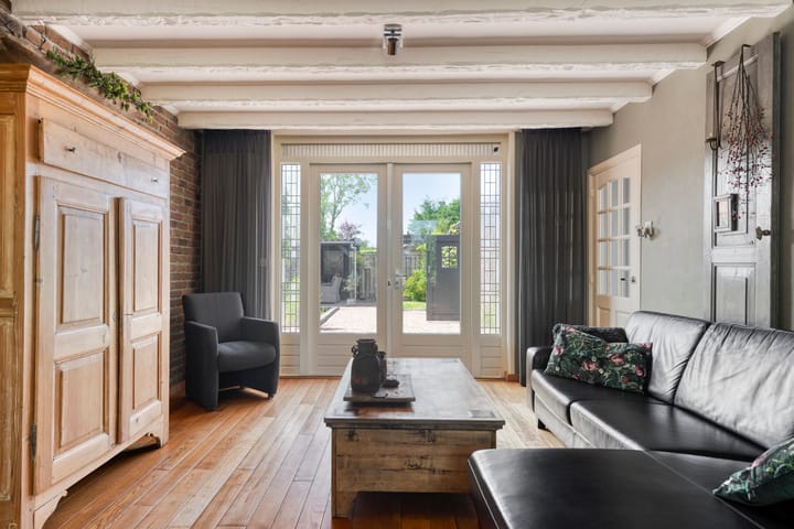 Photo 6 of Oudlandstraat 2