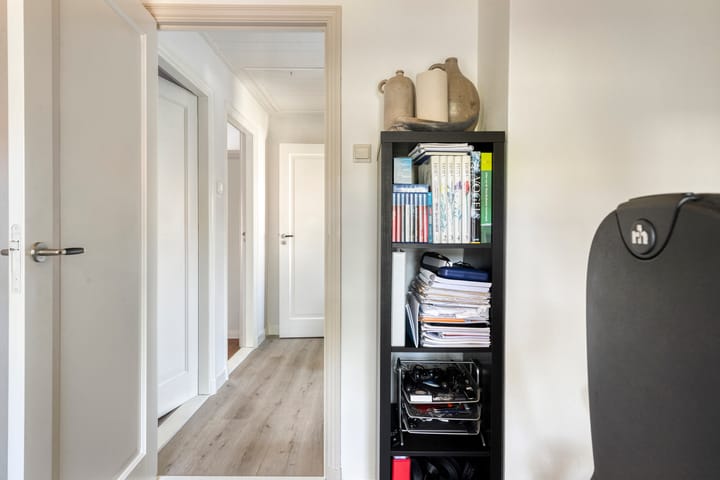 Photo 23 of Oudlandstraat 2