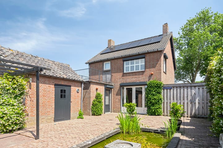 Photo 29 of Oudlandstraat 2