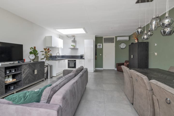 Foto 13 van Winkelwaard 422