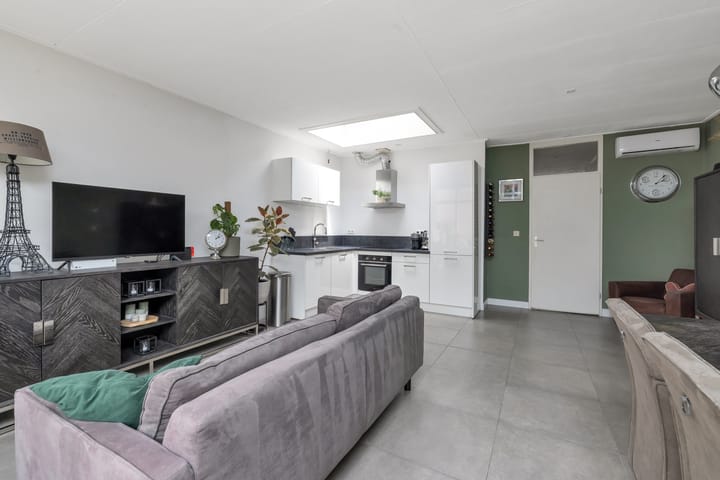 Foto 14 van Winkelwaard 422