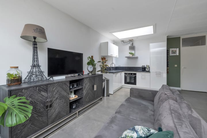 Foto 15 van Winkelwaard 422