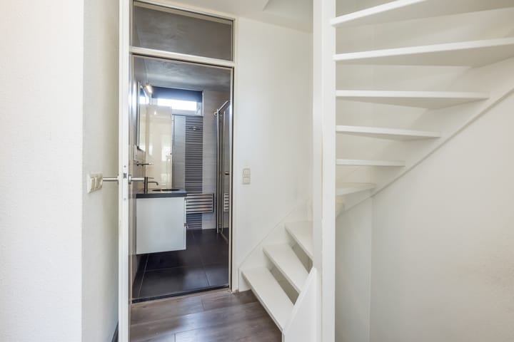 Foto 24 van Hendrik van Veldekestraat 56