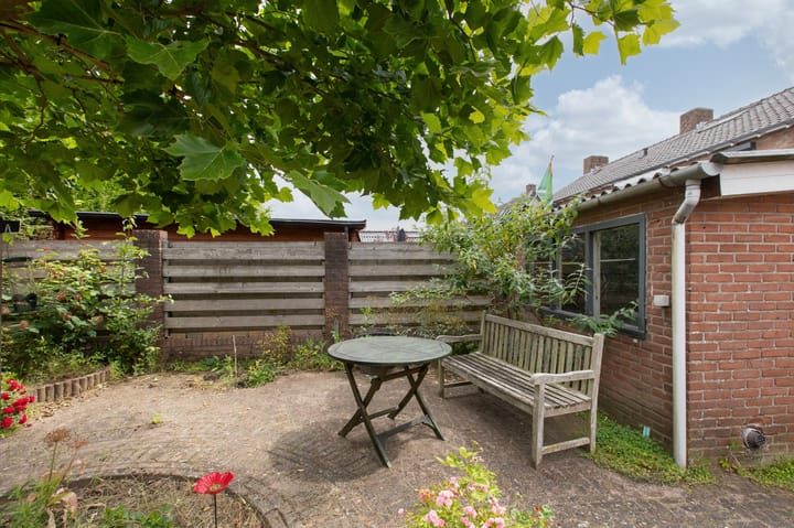 Foto 32 van Dahliastraat 13