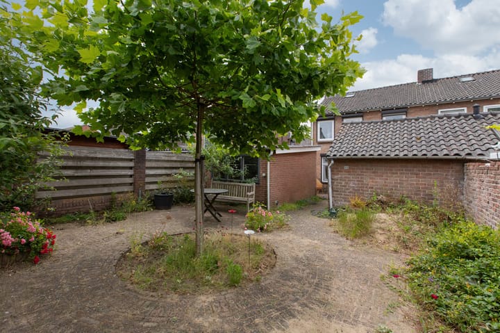 Foto 34 van Dahliastraat 13