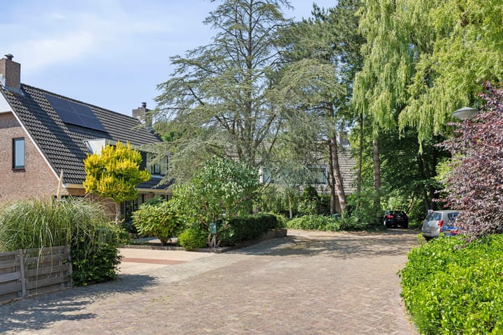 Foto 31 van Van der Blom-Vijlbriefhof 6