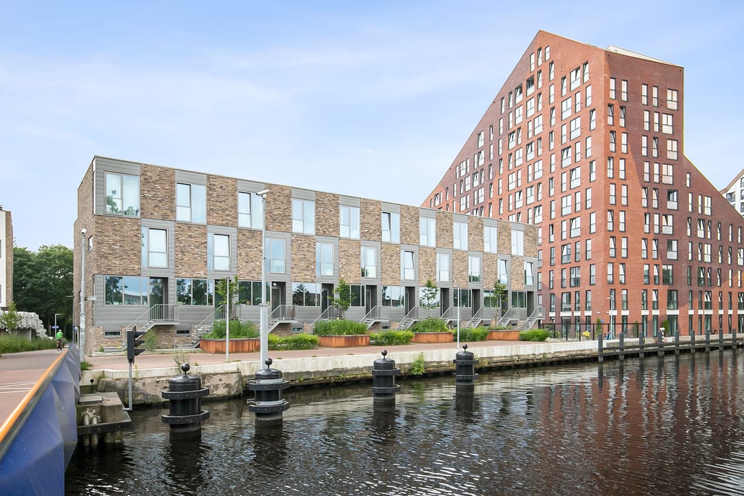 Foto 2 van Friesestraatweg 141-237