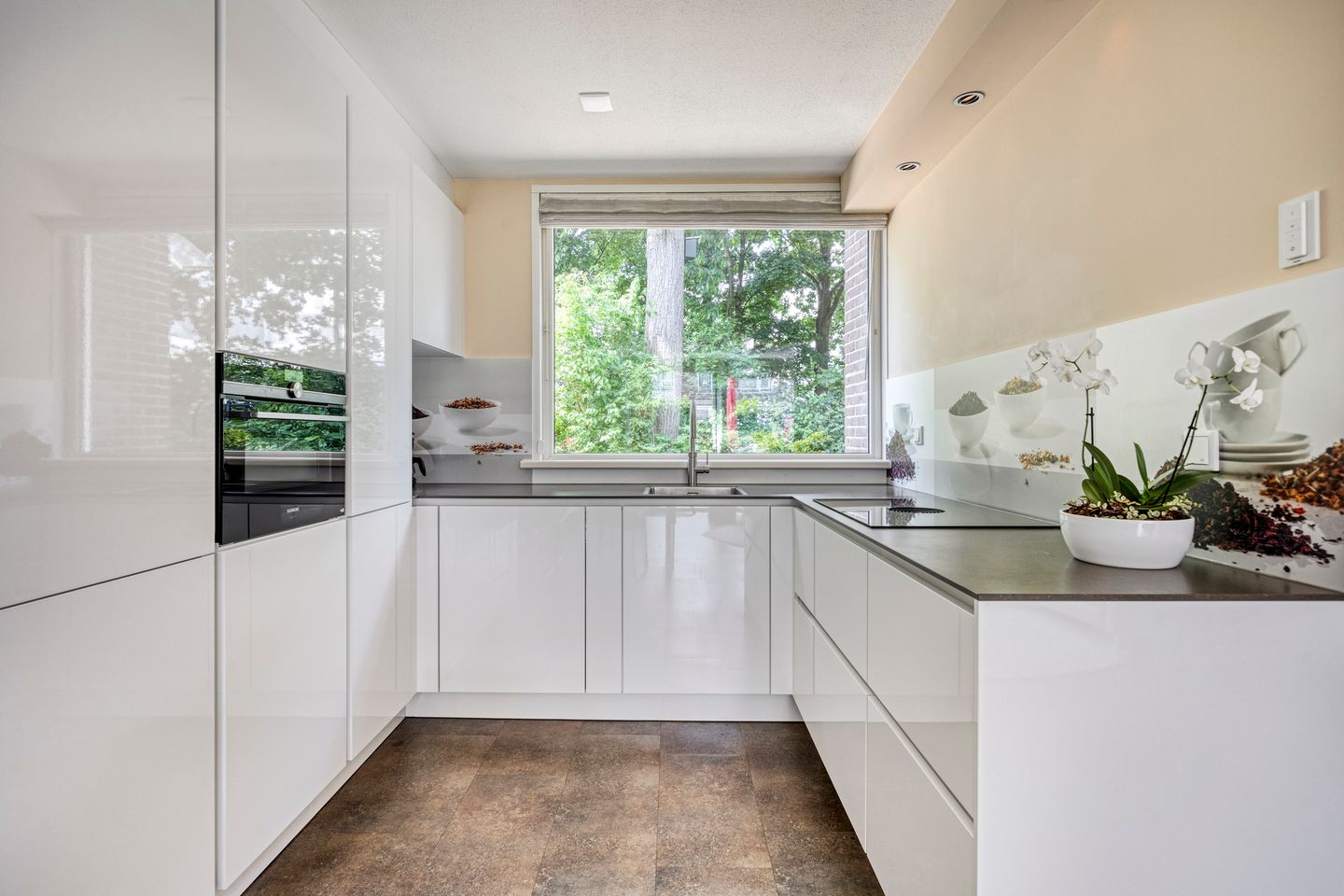 Photo 20 of Basisveenstraat 47