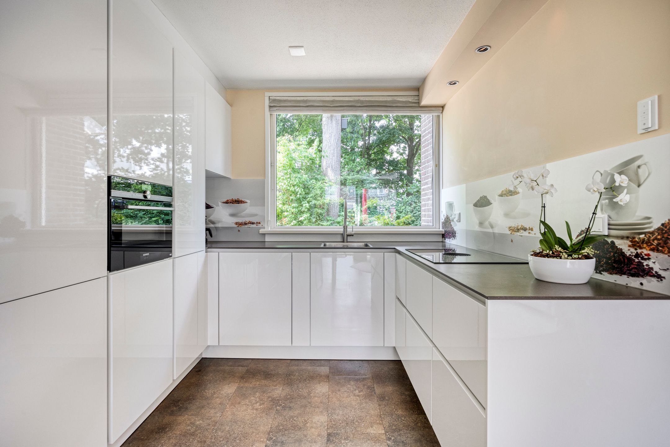 Photo 3 of Basisveenstraat 47