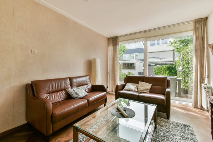 Photo 2 of Prof. Lorentzlaan 11