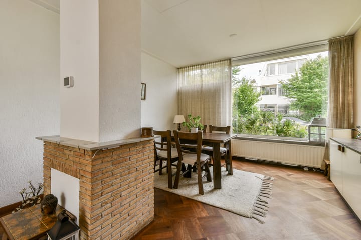 Photo 4 of Prof. Lorentzlaan 11