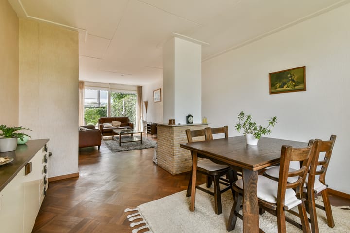 Photo 6 of Prof. Lorentzlaan 11